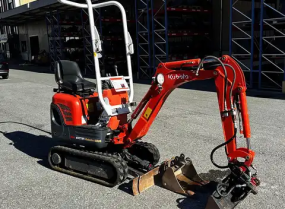 Kubota K008-3